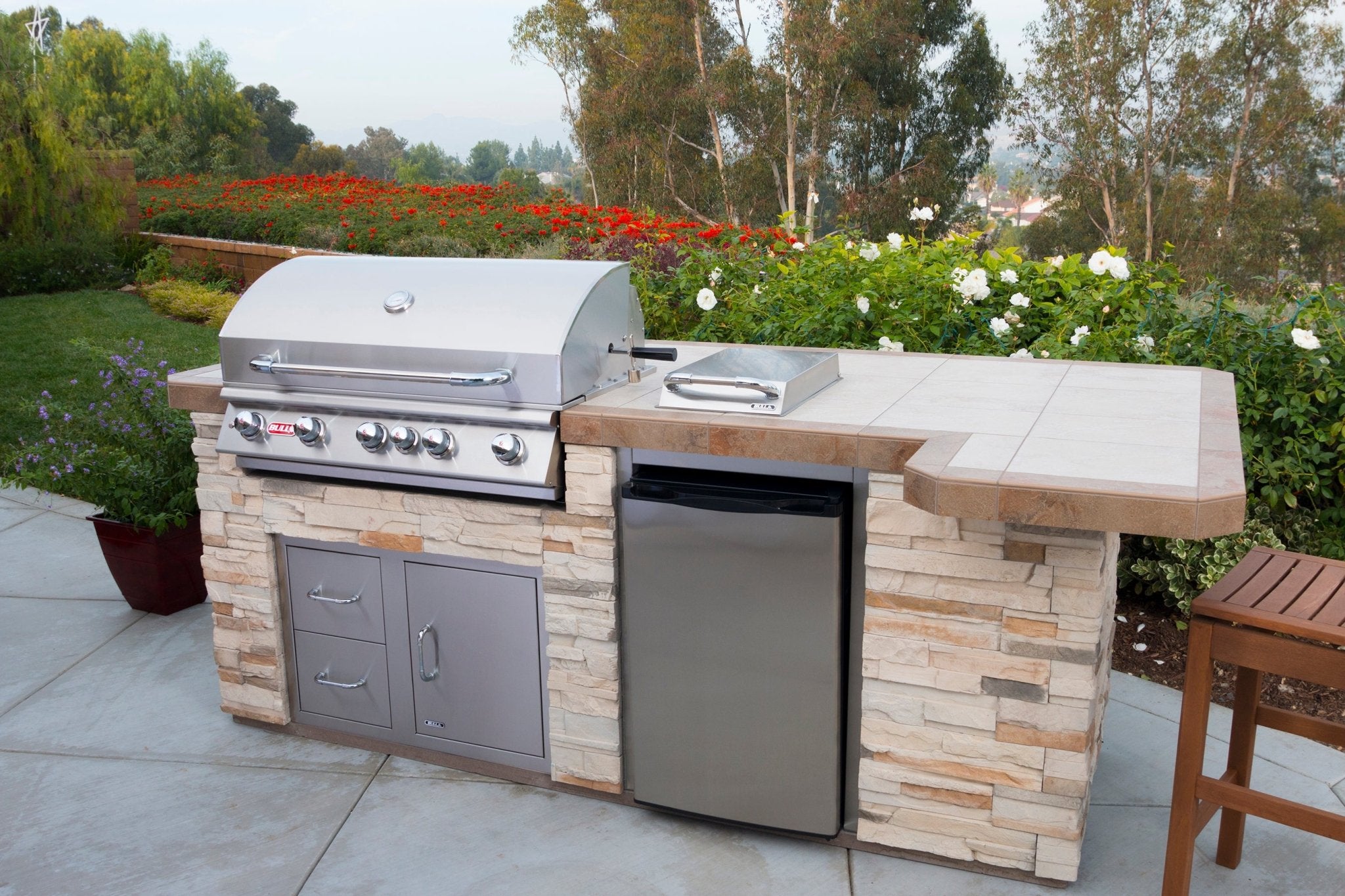 Bull Brahma 38 - Inch 5 - Burner Built - In Propane Gas Grill With Rotisserie - 57568 - My BBQs